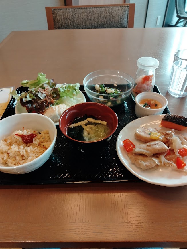 朝食ビュッフェ