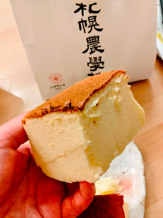 チーズケーキの断面